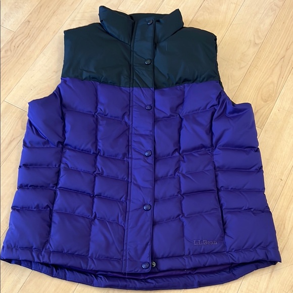 L.L. Bean Quilted Purple and Black Vest for Outdoor Adventures - Picture 1 of 16